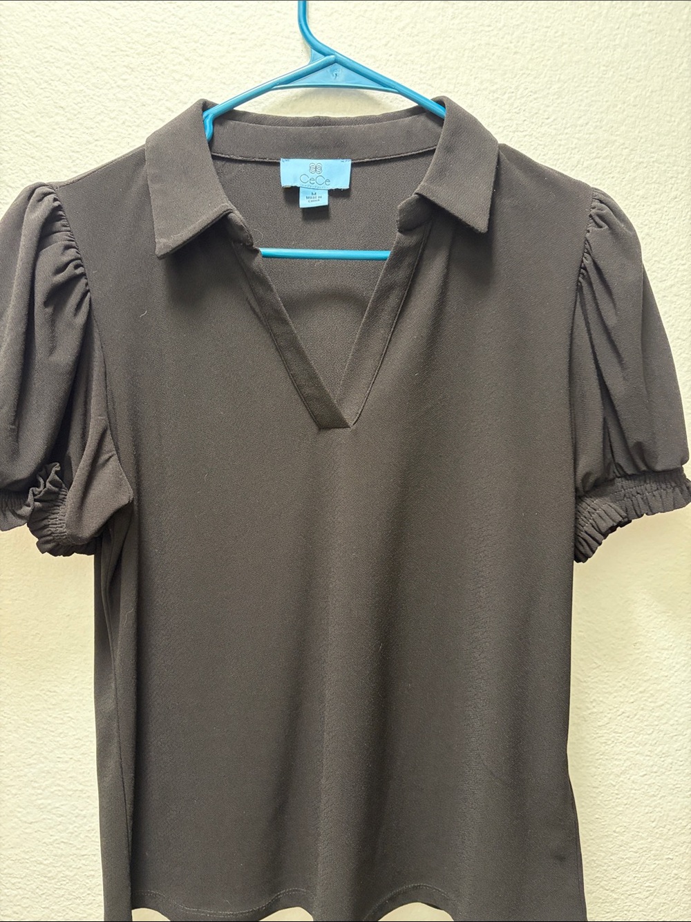 CeCe Black V-Neck Puff Sleeve Polo Blouse